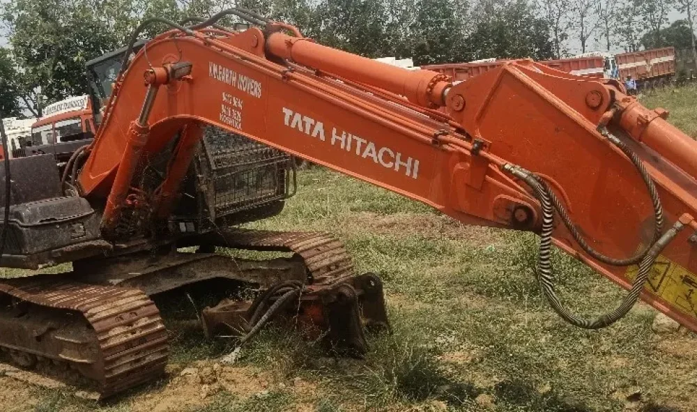 Tata Hitachi ZAXIS140H Excavator